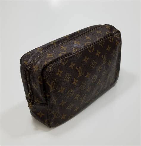 louis vuitton bag setting off store alarms|More.